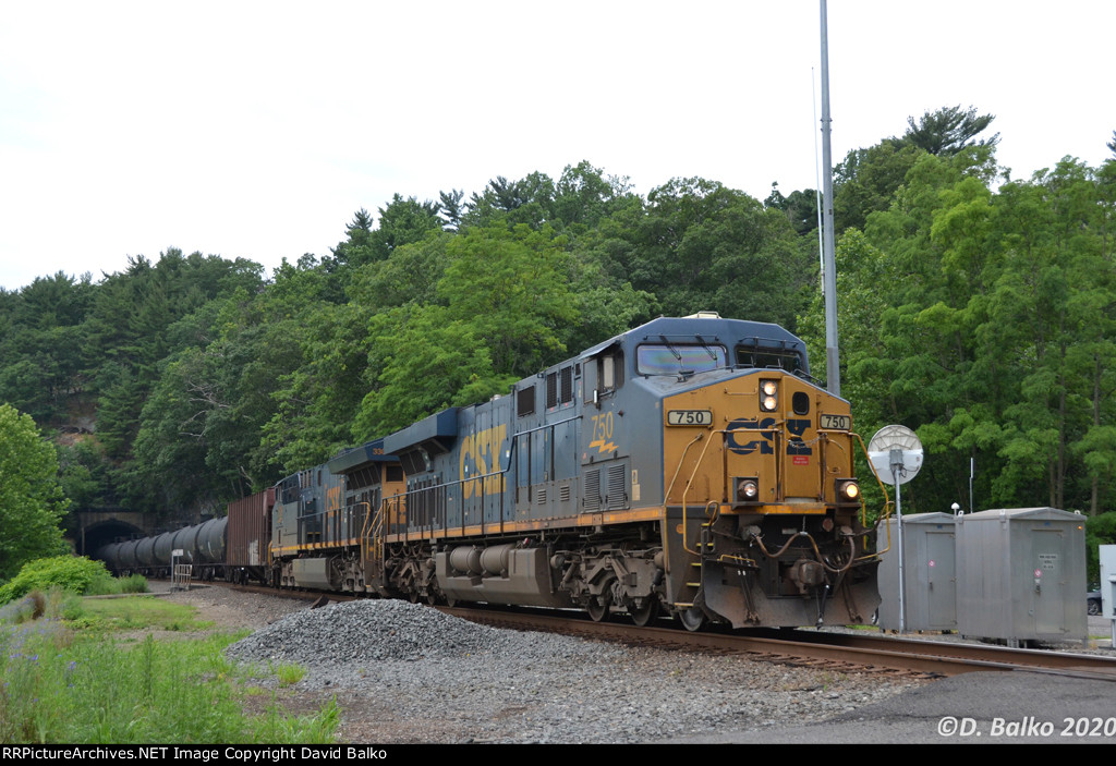 CSX 750
